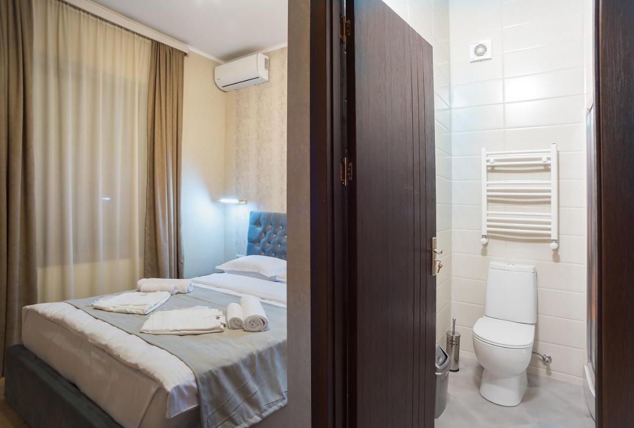 9 Rooms 第比利斯 外观 照片