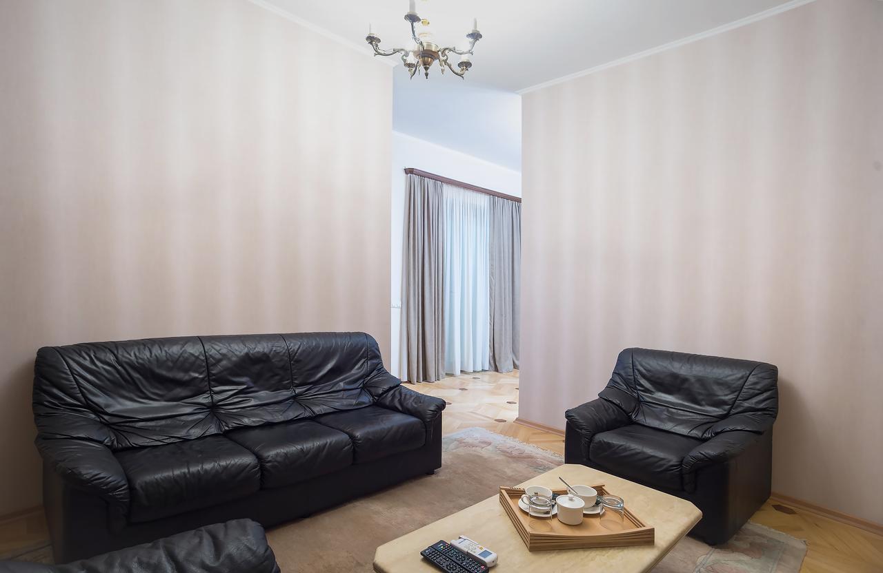 9 Rooms 第比利斯 外观 照片
