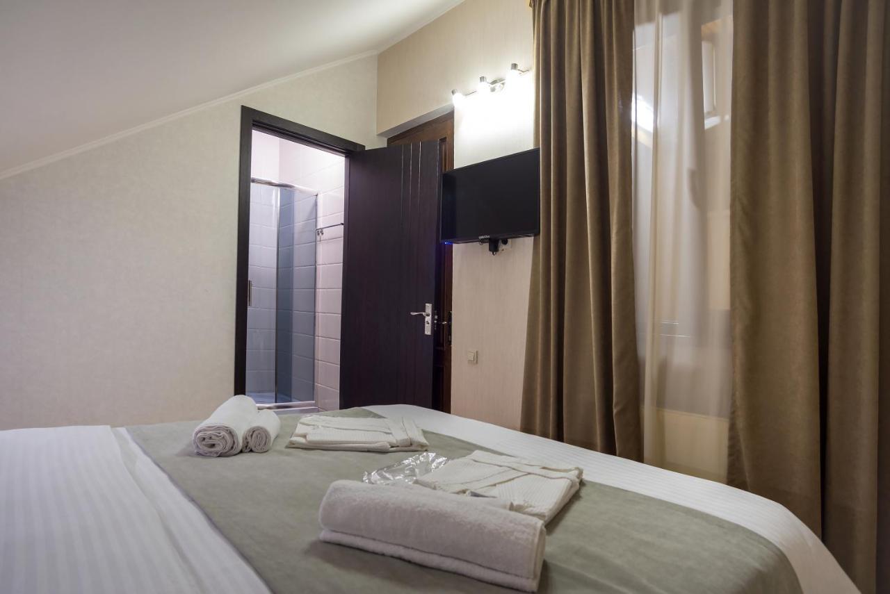 9 Rooms 第比利斯 外观 照片
